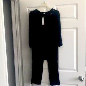 Chico’s co-ord-On the larger range of 8/10. A small 12 could wear this outfit.